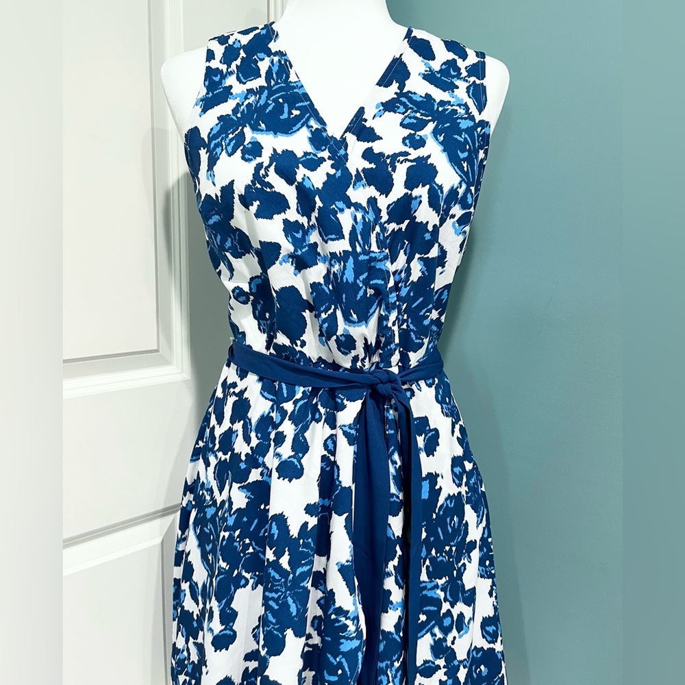 Tommy Hilfiger faux wrap dress. Size 6